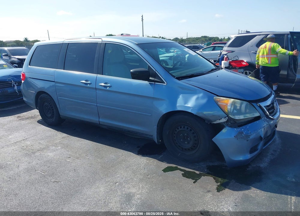 2010 HONDA ODYSSEY LX VIN: 5FNRL3H20AB098004