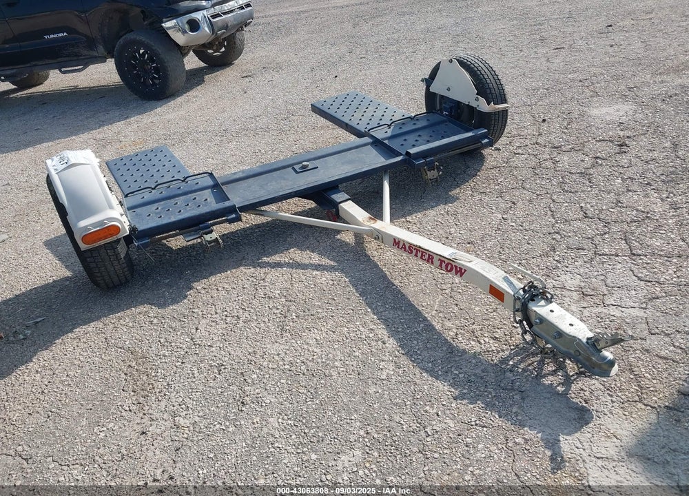 2020 MASTER TOW DOLLY VIN: 4DFBT1013LN140266