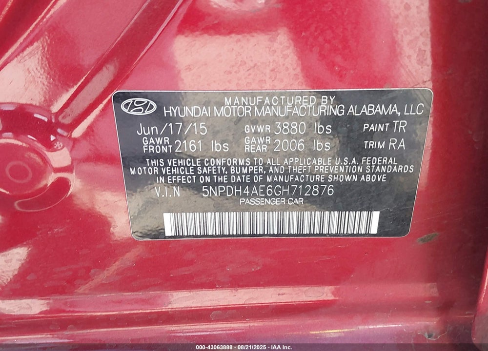 2016 HYUNDAI ELANTRA VIN: 5NPDH4AE6GH712876