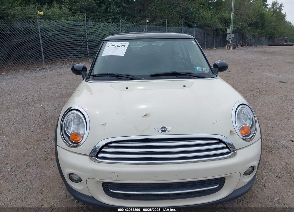 2012 MINI COOPER VIN: WMWSU3C55CT368213