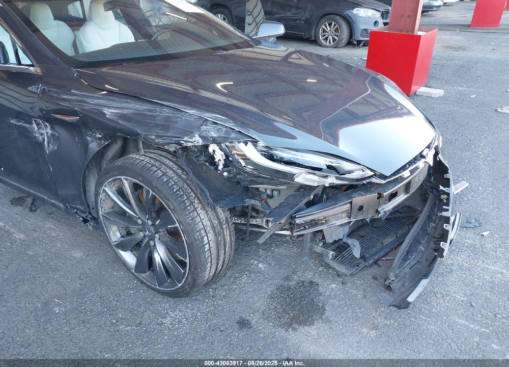 2017 TESLA MODEL S VIN: 5YJSA1E26HF230547