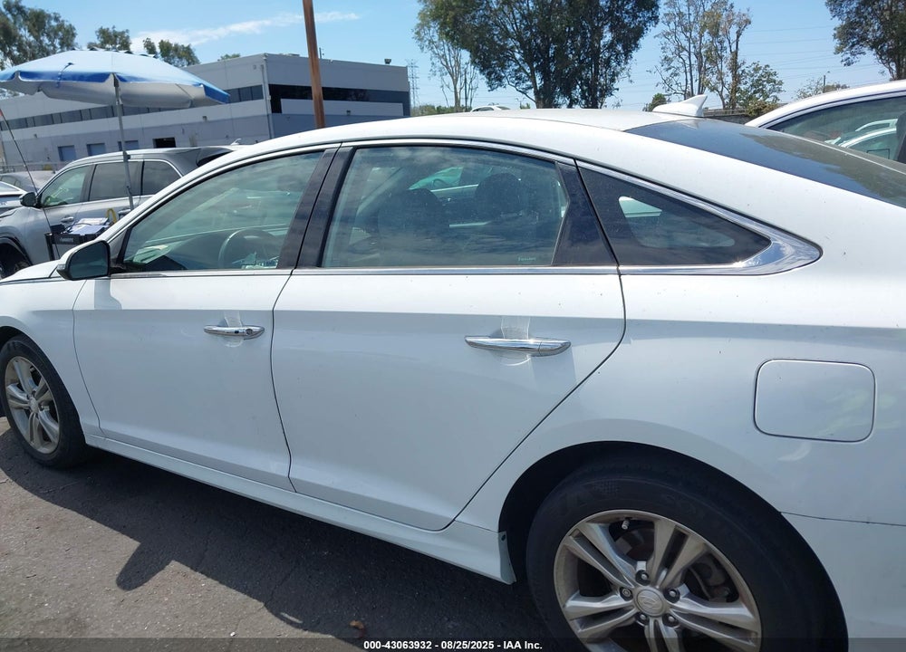 2018 HYUNDAI SONATA VIN: 5NPE34AF2JH633997