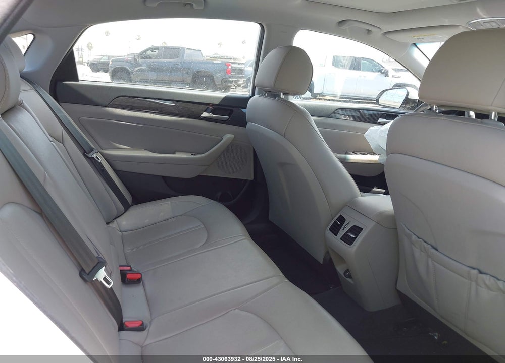 2018 HYUNDAI SONATA VIN: 5NPE34AF2JH633997