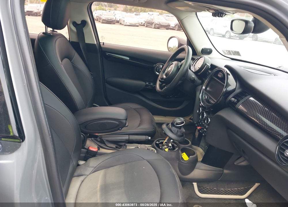 2018 MINI HARDTOP COOPER S VIN: WMWXU3C58J2F50967