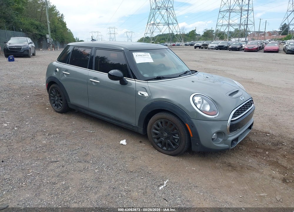 2018 MINI HARDTOP COOPER S VIN: WMWXU3C58J2F50967