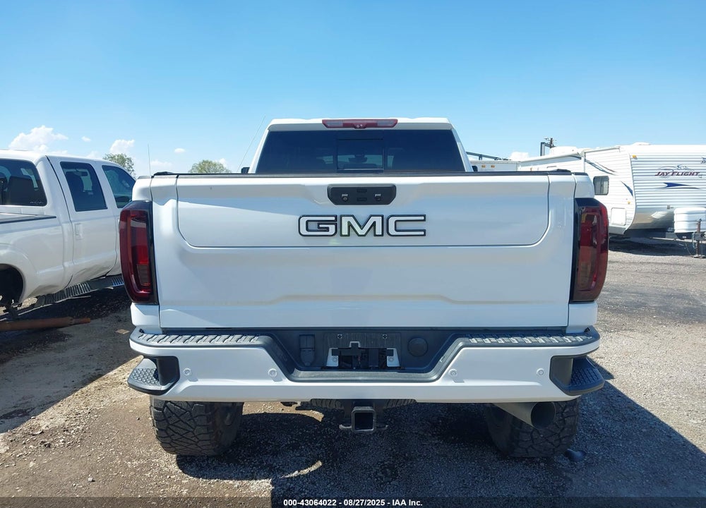2020 GMC SIERRA 3500HD 4WD  STANDARD BED DENALI VIN: 1GT49WEY0LF207112