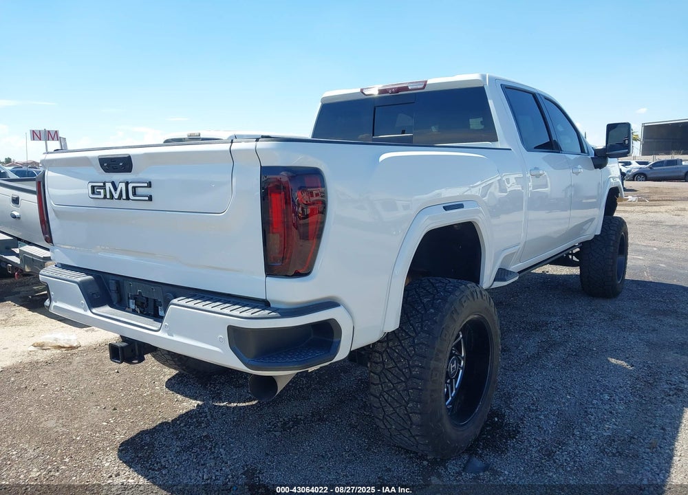 2020 GMC SIERRA 3500HD 4WD  STANDARD BED DENALI VIN: 1GT49WEY0LF207112