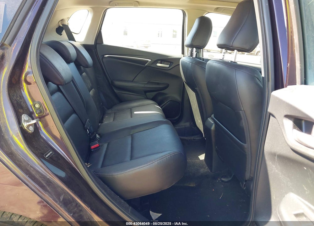 2015 HONDA FIT VIN: 3HGGK5H83FM747955