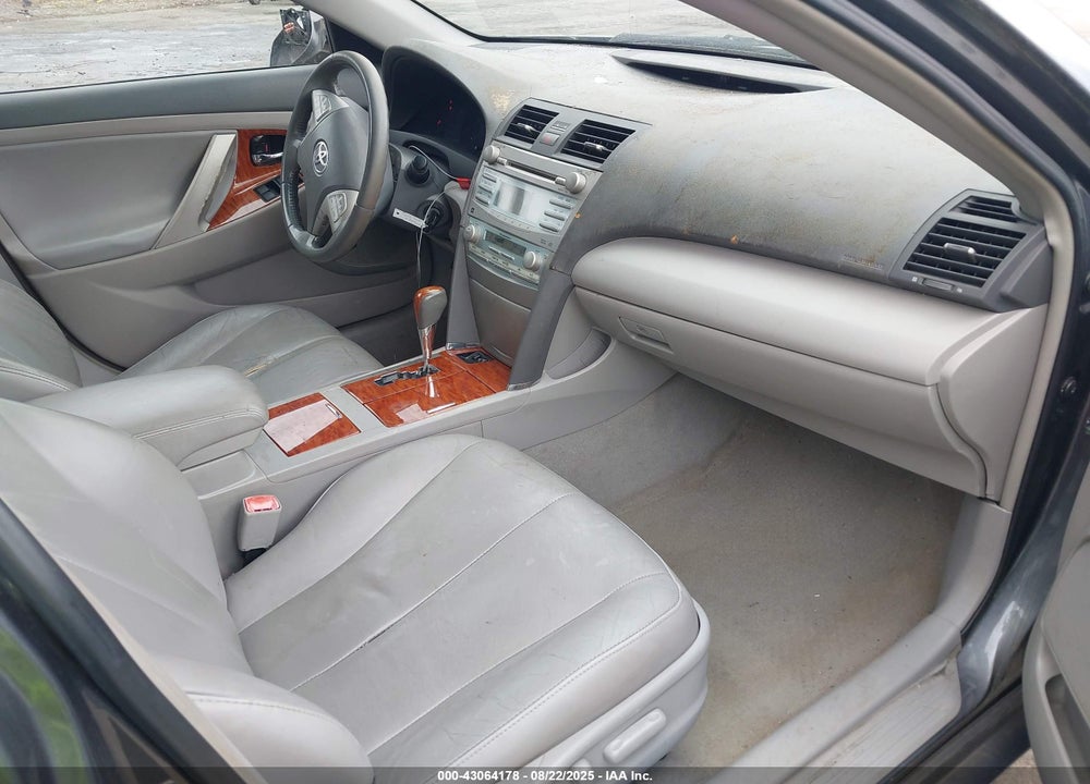2008 TOYOTA CAMRY XLE VIN: 4T1BE46KX8U748572