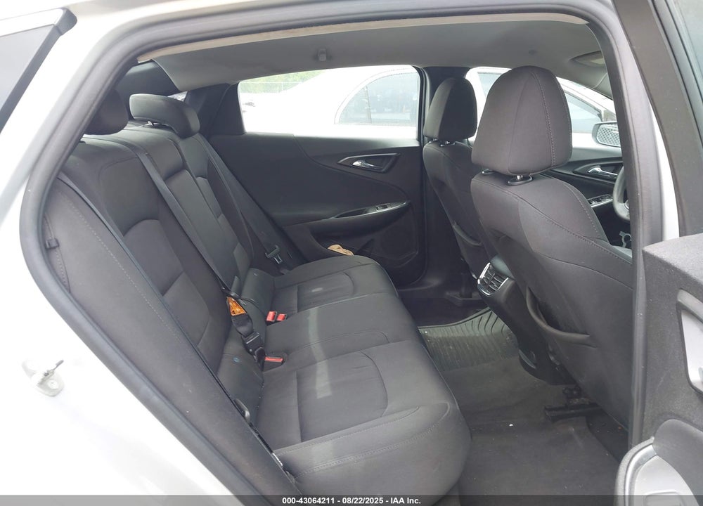 2018 CHEVROLET MALIBU LT VIN: 1G1ZD5ST2JF197423