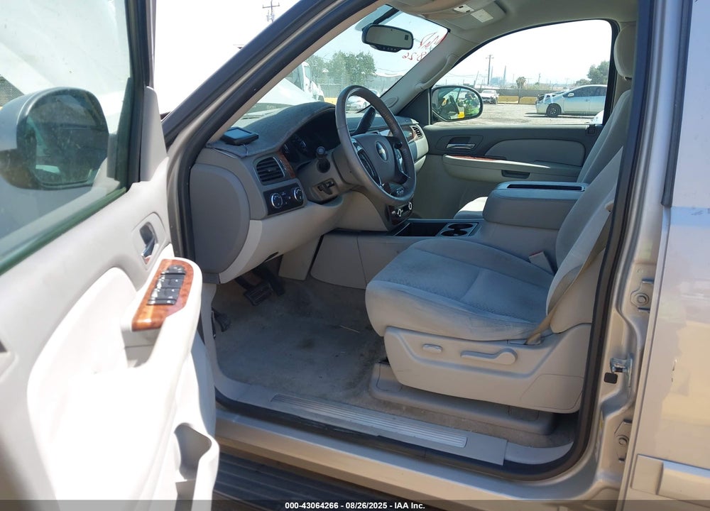 2007 CHEVROLET TAHOE LT VIN: 1GNFK13007J147436