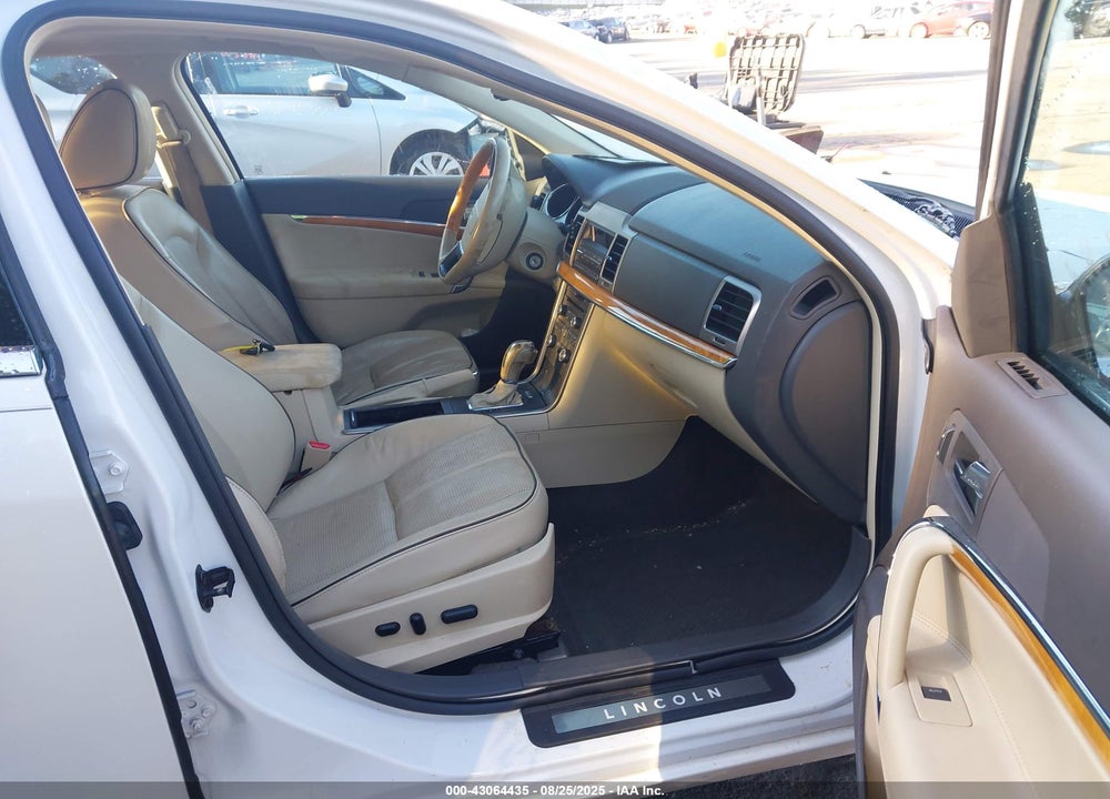 2010 LINCOLN MKZ VIN: 3LNHL2GC2AR606614