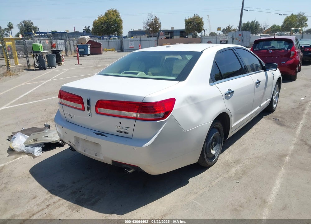 2011 LINCOLN MKZ VIN: 3LNDL2L33BR774574