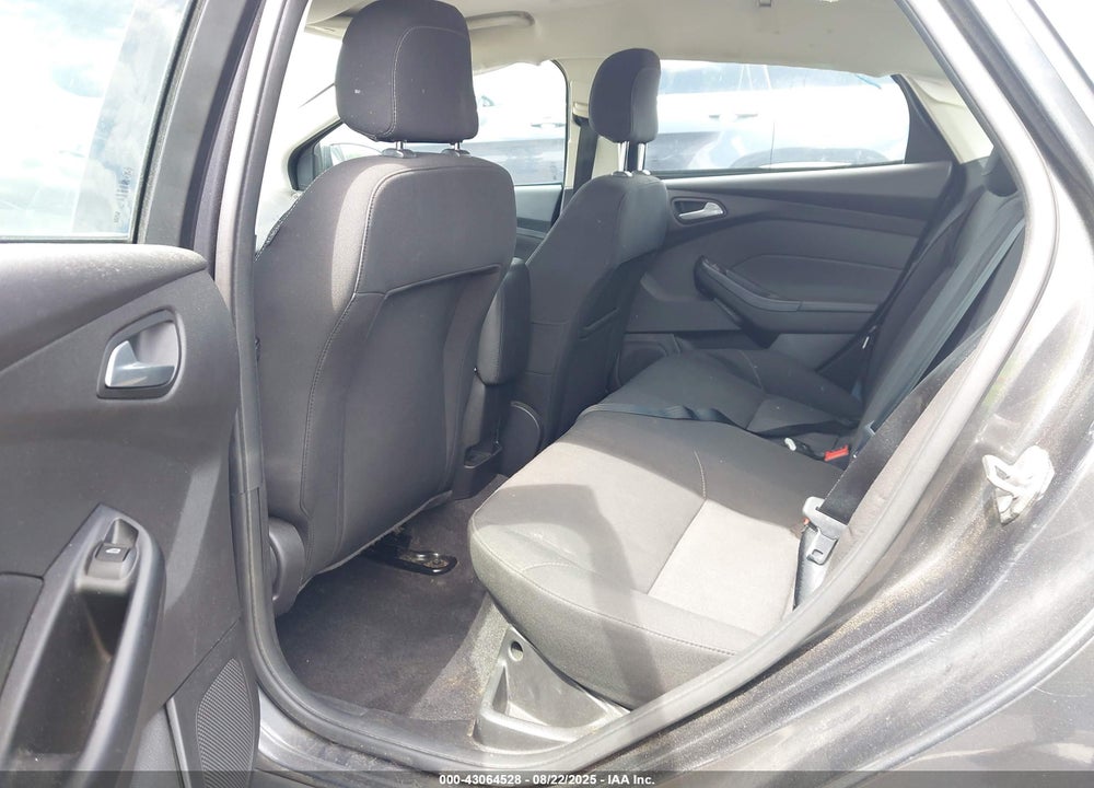 2018 FORD FOCUS VIN: 1FADP3F21JL265510
