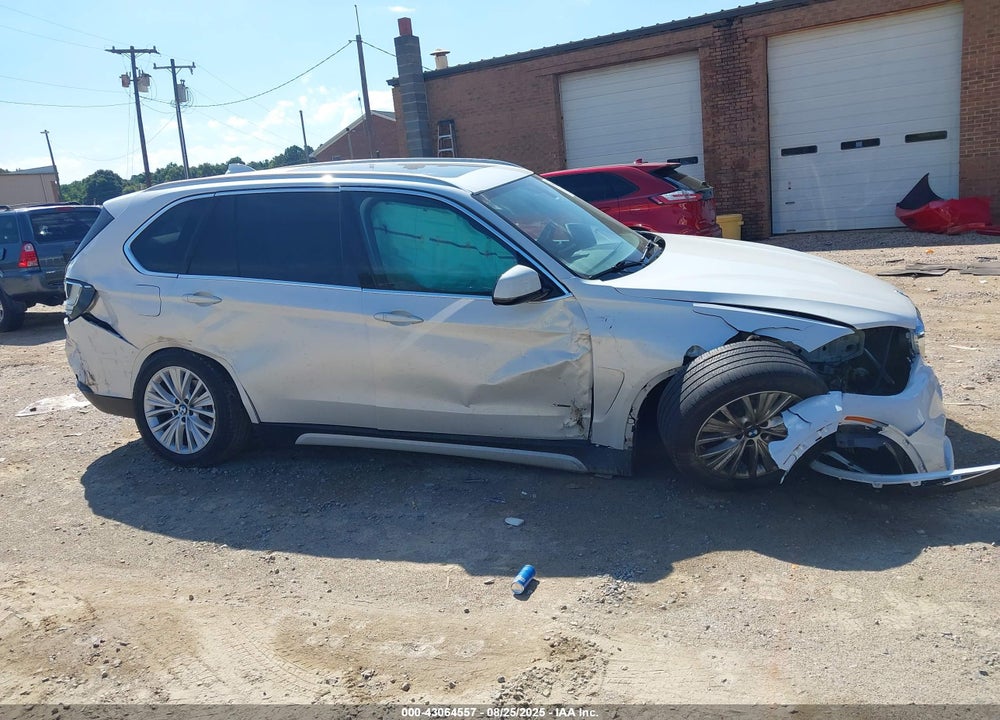 2017 BMW X5 VIN: 5UXKR0C38H0V77308