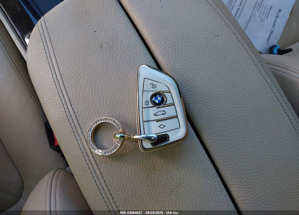 2017 BMW X5 VIN: 5UXKR0C38H0V77308