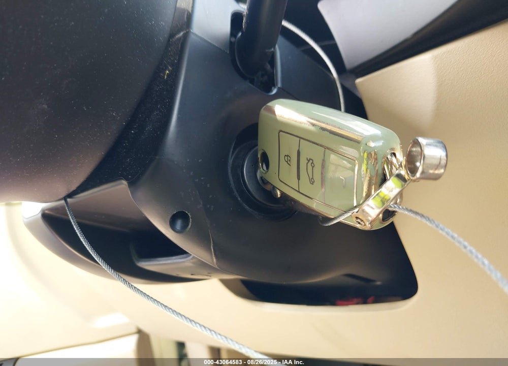 2008 VOLKSWAGEN NEW BEETLE S/SE VIN: 3VWRW31C58M517686