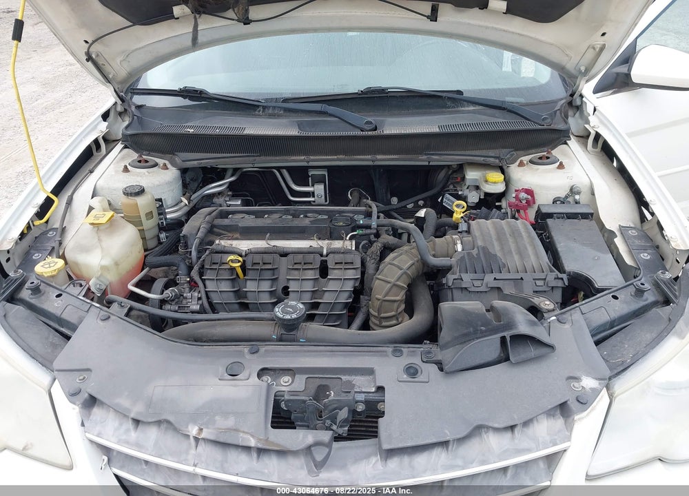 2010 CHRYSLER SEBRING VIN: 1C3CC5FB1AN147298