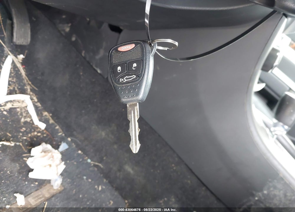 2010 CHRYSLER SEBRING VIN: 1C3CC5FB1AN147298