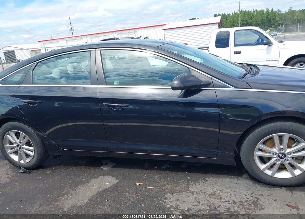 2017 HYUNDAI SONATA VIN: 5NPE24AF8HH566304