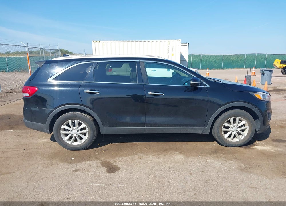 2016 KIA SORENTO VIN: 5XYPG4A35GG005001