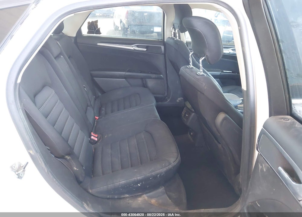 2013 FORD FUSION VIN: 3FA6P0H7XDR325418