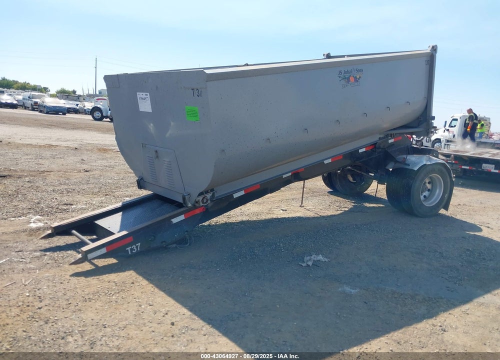1995 RELIANCE TRAILER MFG --- VIN: 1REFA5207SC951005