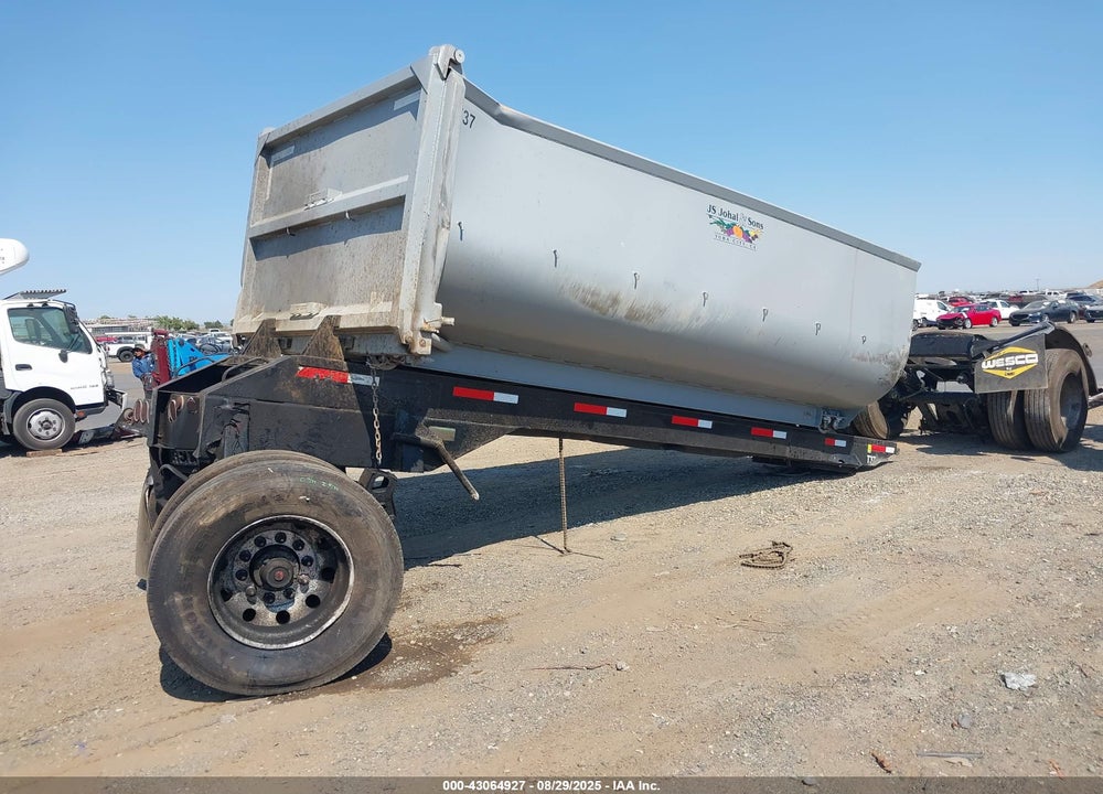 1995 RELIANCE TRAILER MFG --- VIN: 1REFA5207SC951005