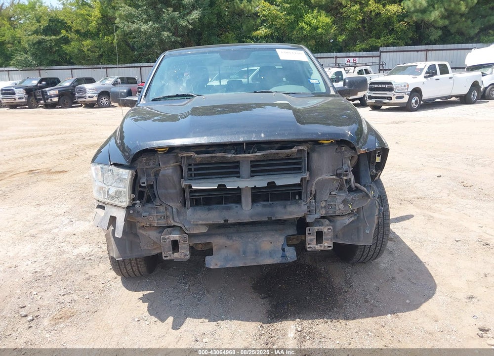 2016 RAM 1500 VIN: 1C6RR6LT0GS233615