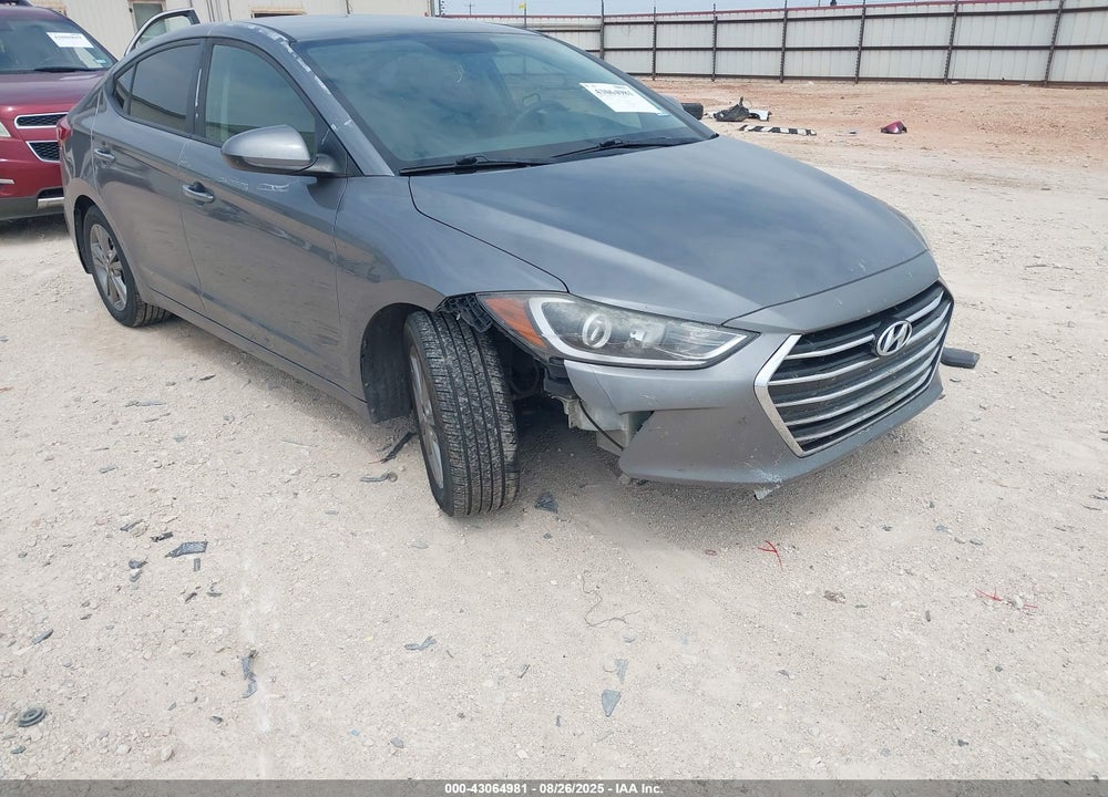 2018 HYUNDAI ELANTRA SEL VIN: 5NPD84LF7JH333527