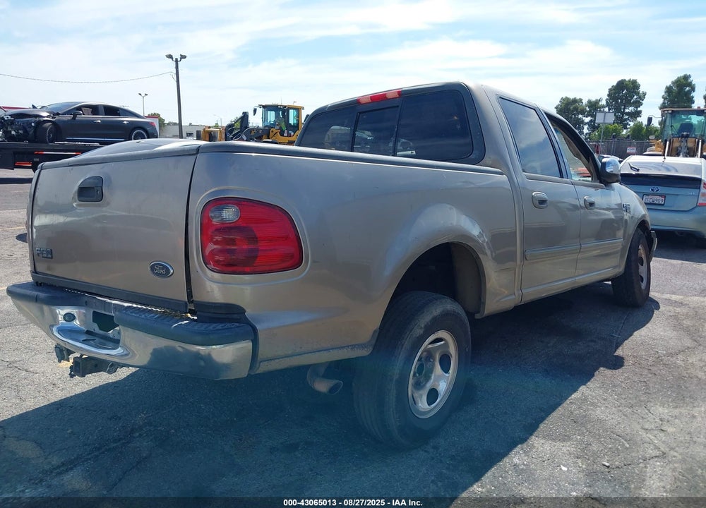 2002 FORD F-150 LARIAT/XLT VIN: 1FTRW07672KA60736