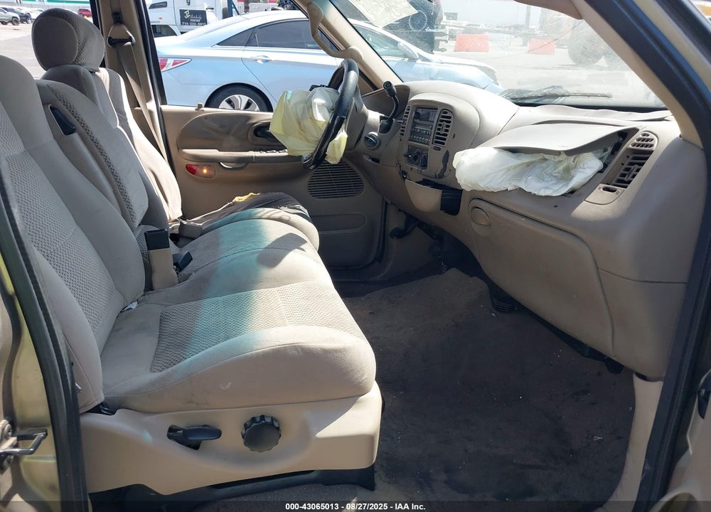 2002 FORD F-150 LARIAT/XLT VIN: 1FTRW07672KA60736