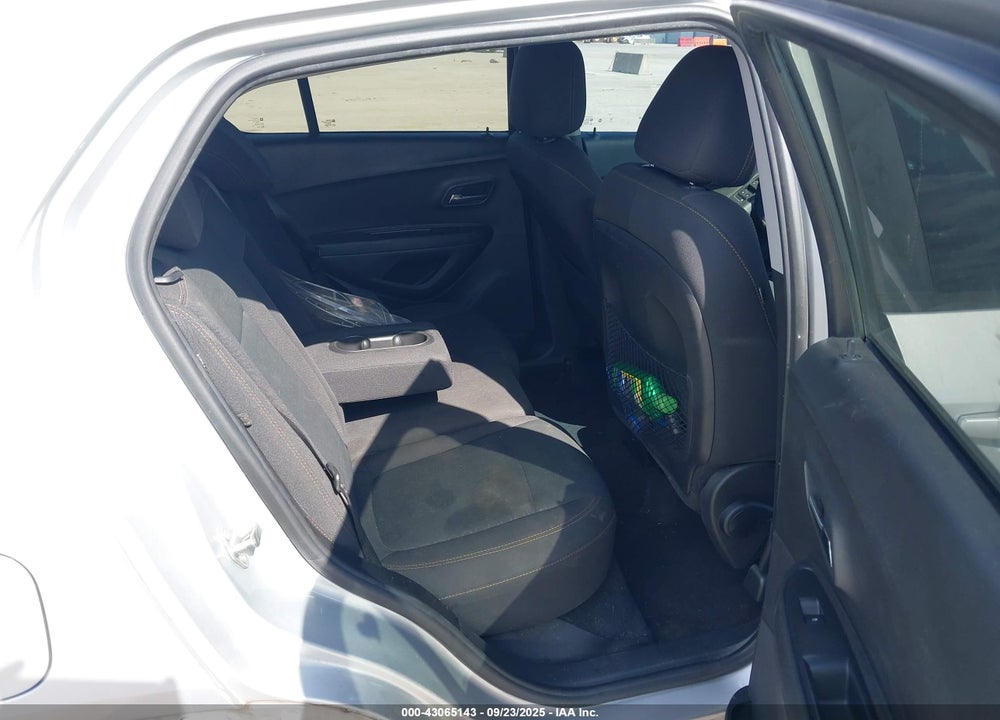 2020 CHEVROLET TRAX VIN: 3GNCJKSB1LL231587