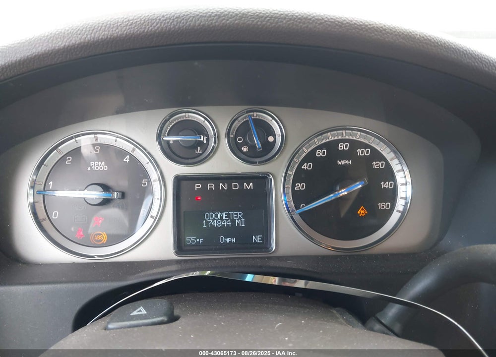 2011 CADILLAC ESCALADE VIN: 1GYS3AEF2BR305494