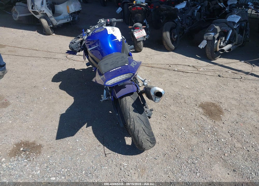 2003 YAMAHA YZFR1 VIN: JYARN10E33A010400