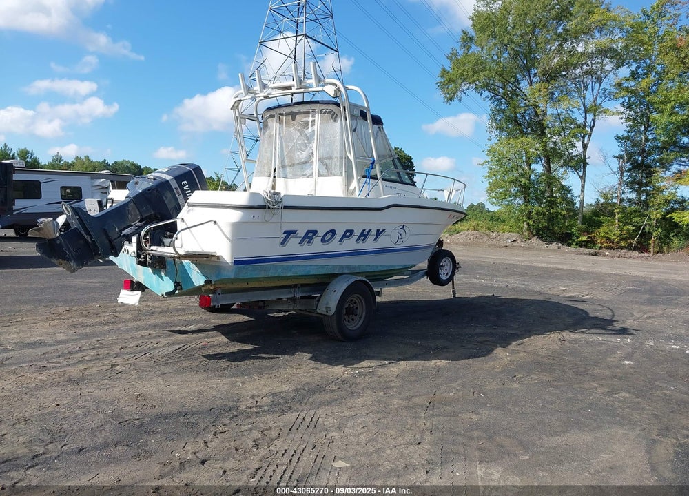 1993 BAYLINER CABIN CRUISER VIN: USCB73FFK293