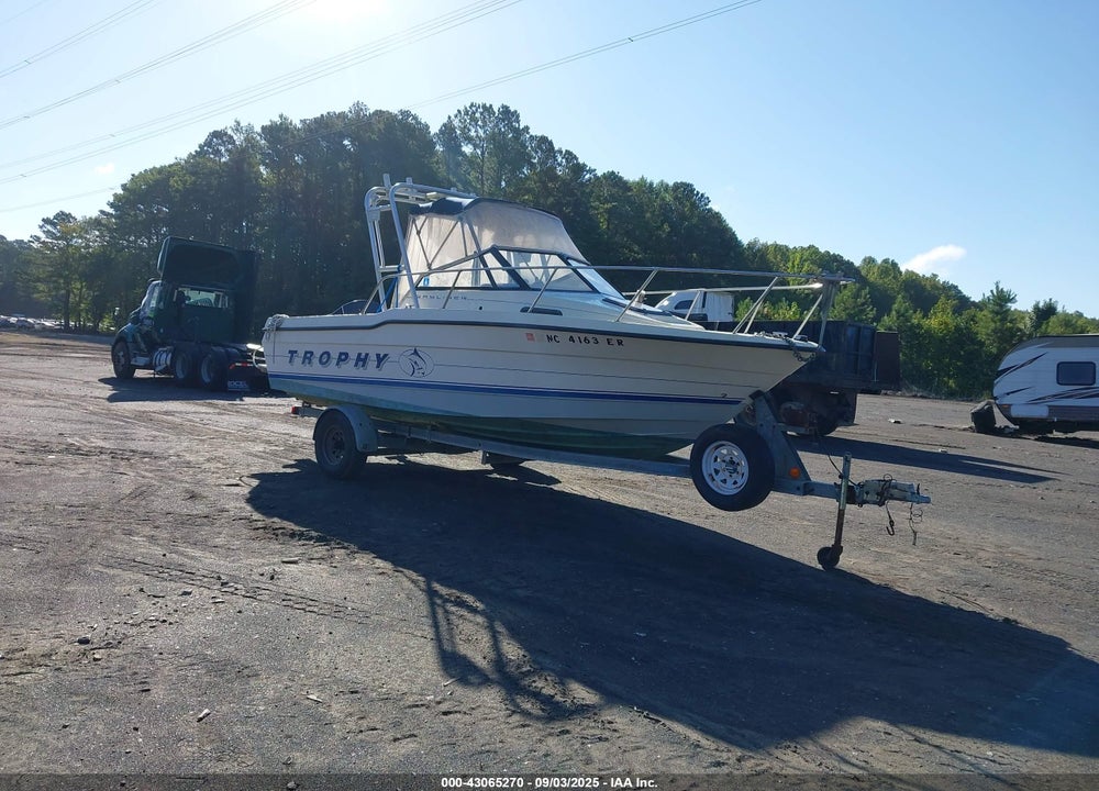 1993 BAYLINER CABIN CRUISER VIN: USCB73FFK293