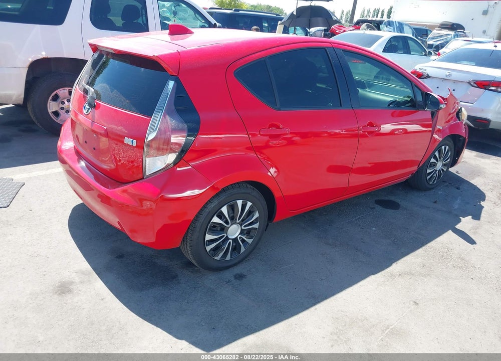 2015 TOYOTA PRIUS C VIN: JTDKDTB37F1582302
