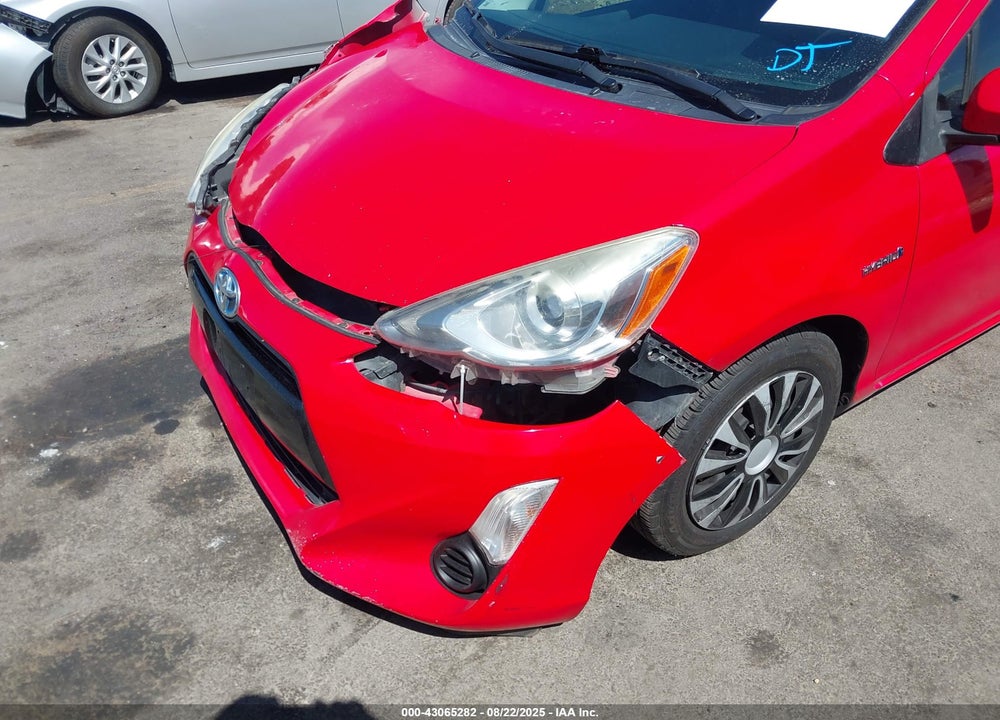 2015 TOYOTA PRIUS C VIN: JTDKDTB37F1582302
