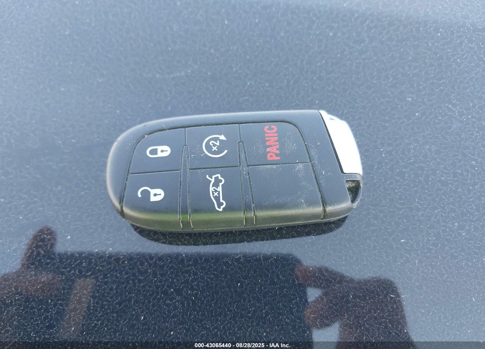 2014 CHRYSLER 300 VIN: 2C3CCAKT5EH136469