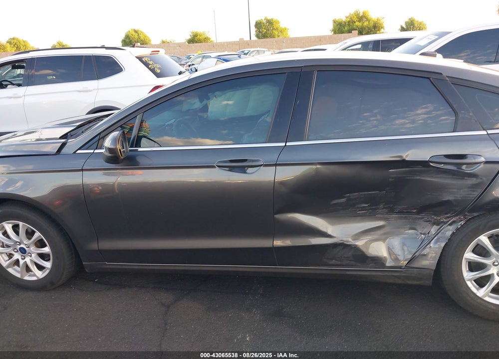2017 FORD FUSION S VIN: 3FA6P0G73HR284718