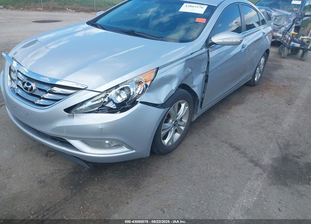 2011 HYUNDAI SONATA VIN: 5NPEC4AB5BH293842