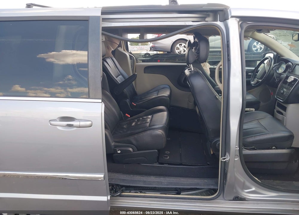 2016 CHRYSLER TOWN & COUNTRY TOURING VIN: 2C4RC1BG5GR290184