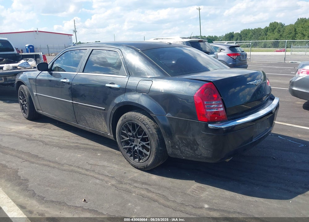 2007 CHRYSLER 300C VIN: 2C3KA63H27H637752