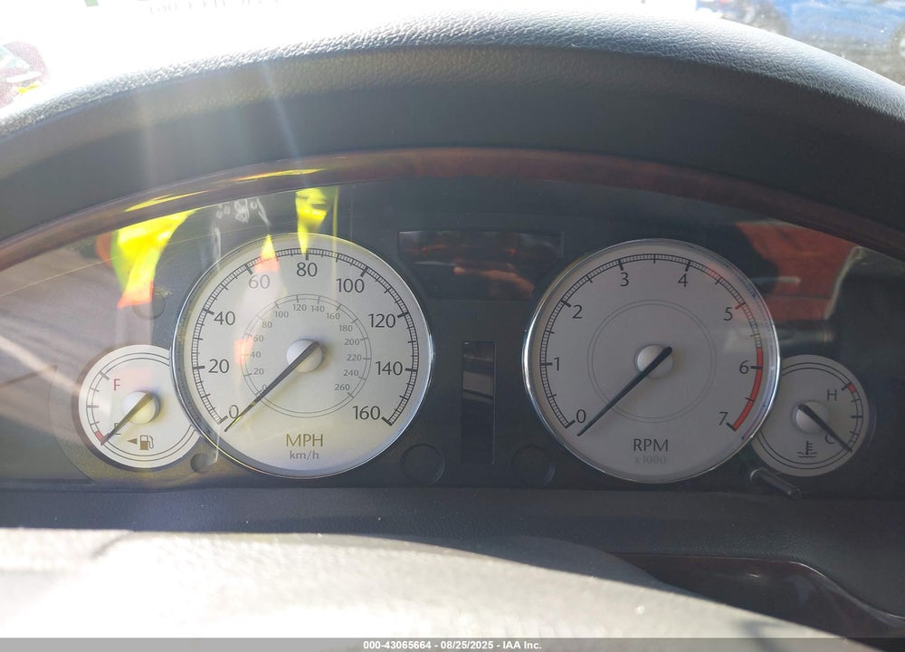 2007 CHRYSLER 300C VIN: 2C3KA63H27H637752