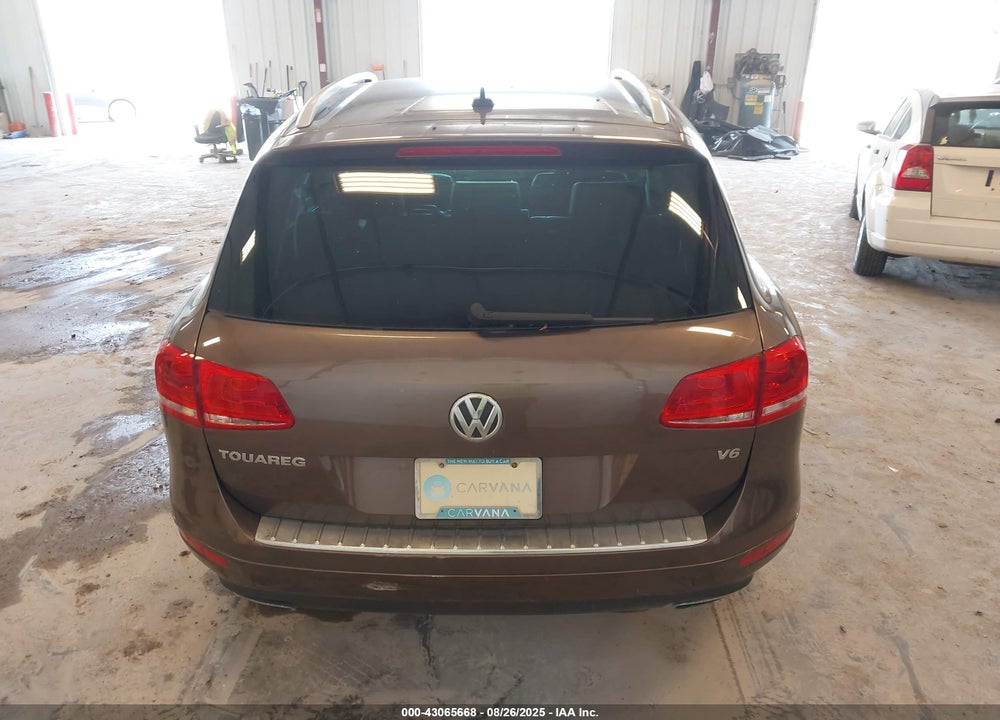 2013 VOLKSWAGEN TOUAREG VIN: WVGEF9BPXDD008121