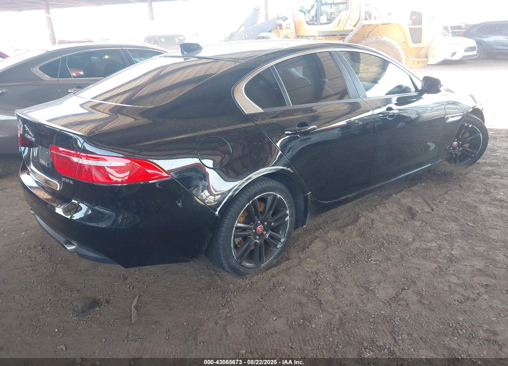 2017 JAGUAR XE VIN: SAJAD4BV9HA964676