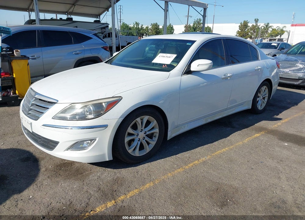 2013 HYUNDAI GENESIS VIN: KMHGC4DD6DU215113