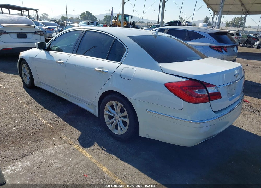 2013 HYUNDAI GENESIS VIN: KMHGC4DD6DU215113