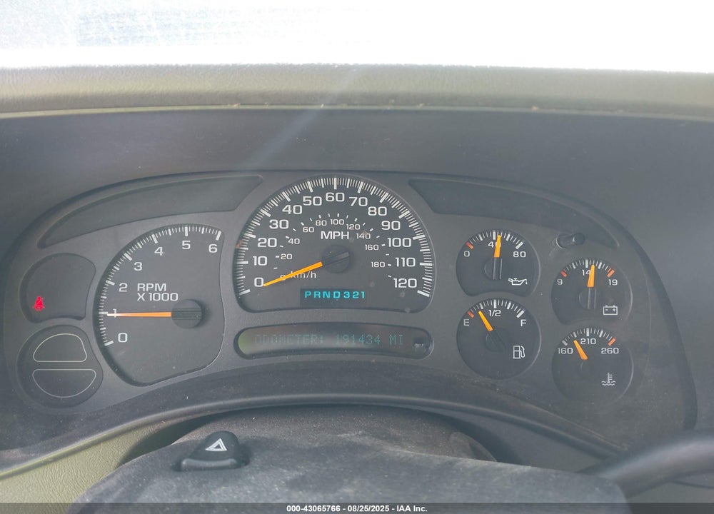2004 CHEVROLET TAHOE LS VIN: 1GNEK13T34J139901